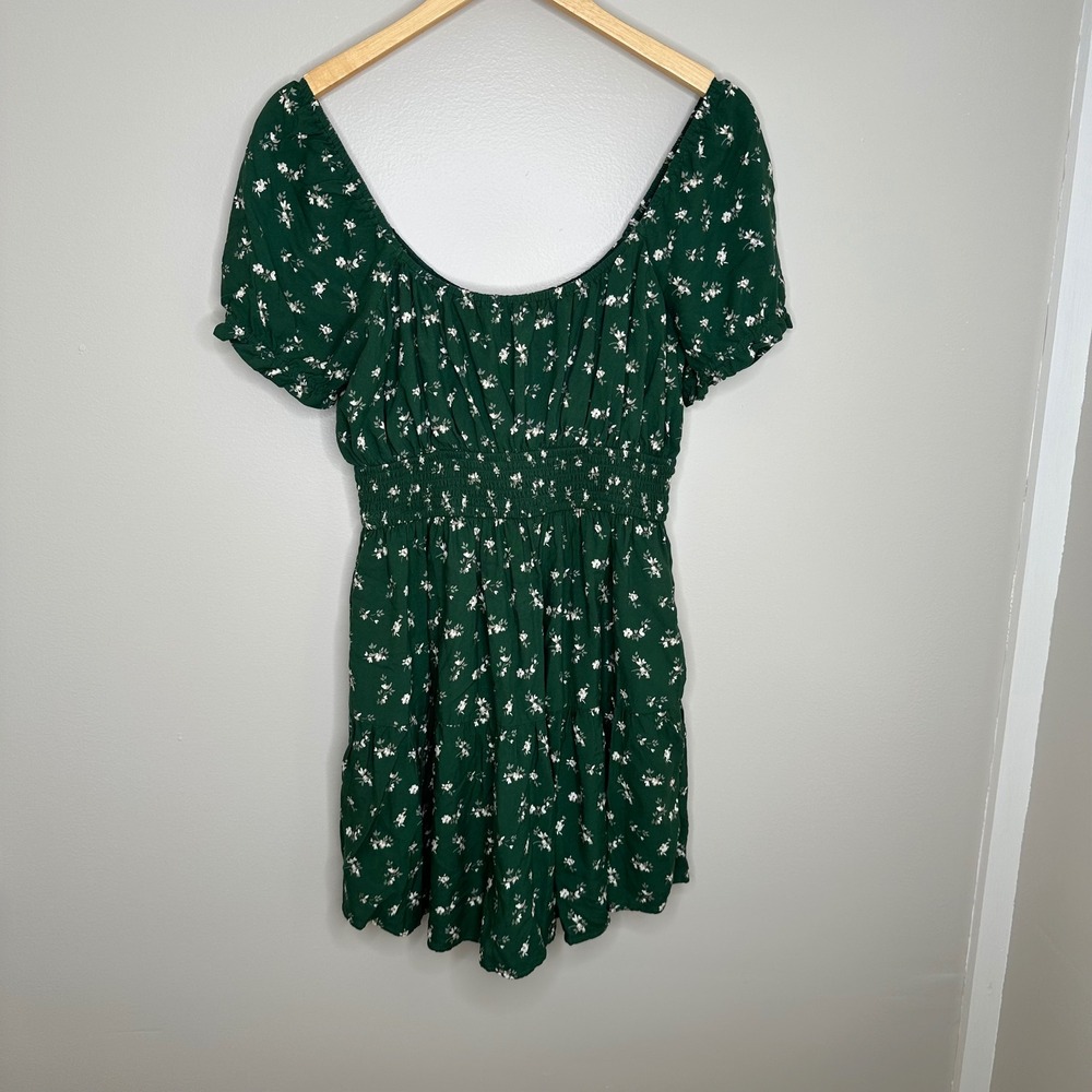 Hollister Romper Womens L Green EUC Floral Smocked Puff Sleeve Pocket Boho Mini
